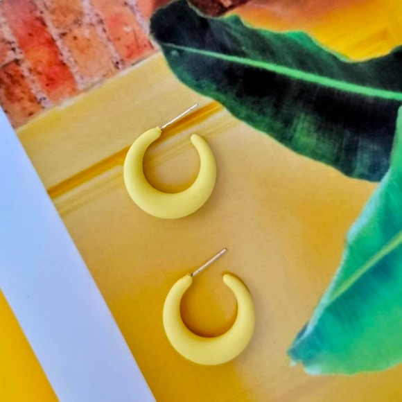 7/$35retro Pastel Yellow Minimalist Boho Matte Rainbow Hoops Huggie Earrings